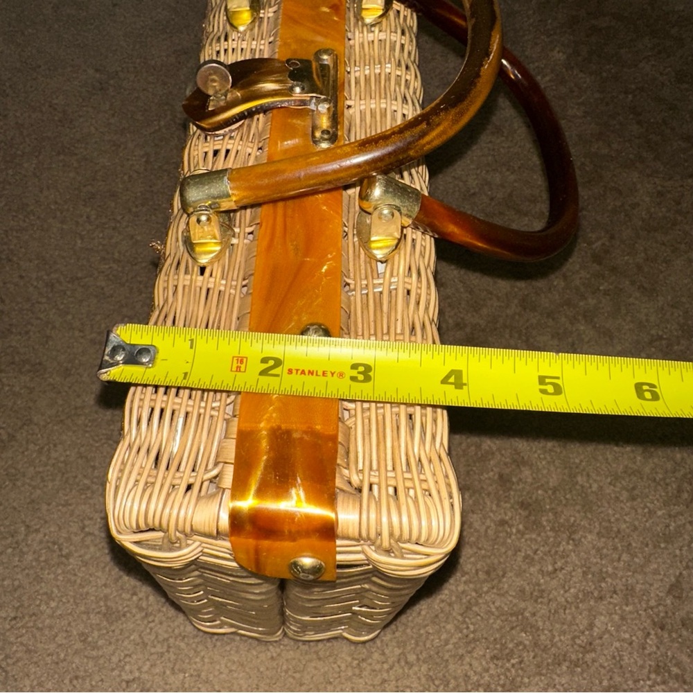 ☀️🐚BOGO 1/2 🐚VTG 1950's Wicker Purse Lucite Handles VLV - Picture 7 of 16
